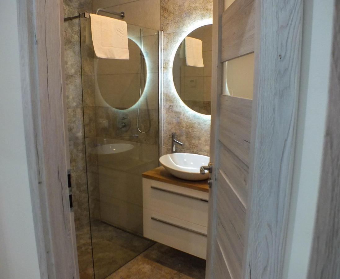 Apartament Plac Piastowski 1 Jelenia Gora Luaran gambar